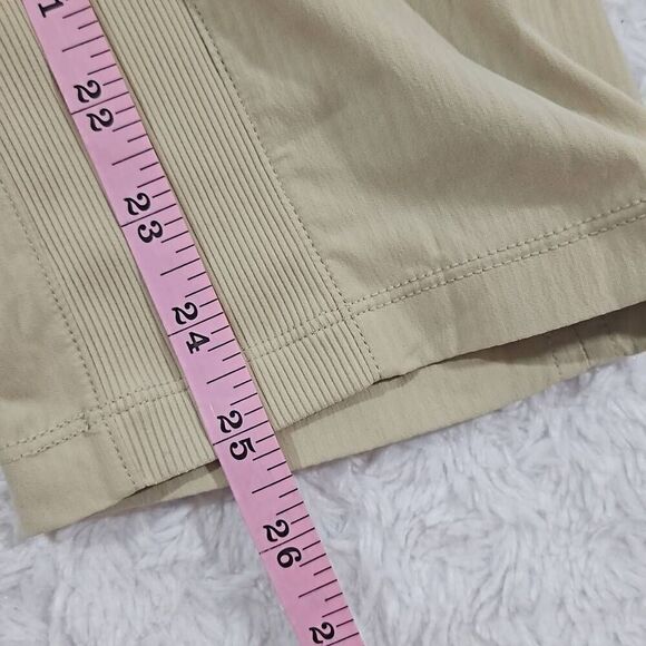 Lululemon Beyond the Studio Crop Khaki Tan Trench yoga athleisure Women's Size 8 - Picture 5 of 8